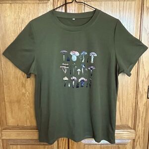 Women’s Olive Green short sleeve T-Shirt with Mushrooms. Size medium. NWOT